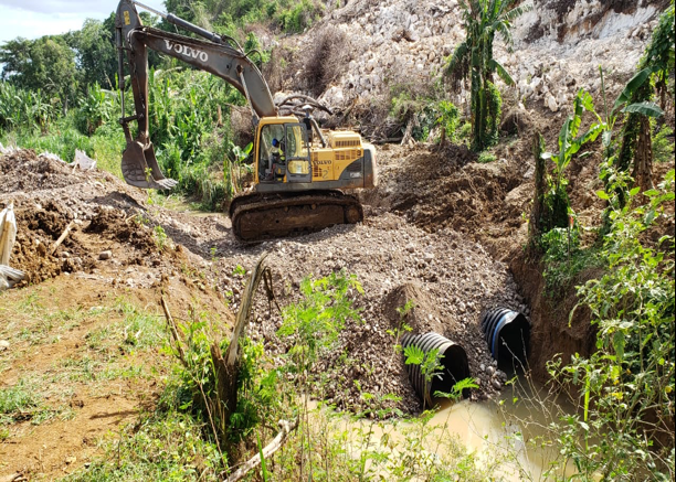 Construction of temporary crossing - Milk River, Clarendon
